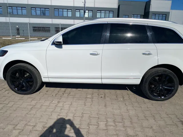 Audi Q7 - фото 3