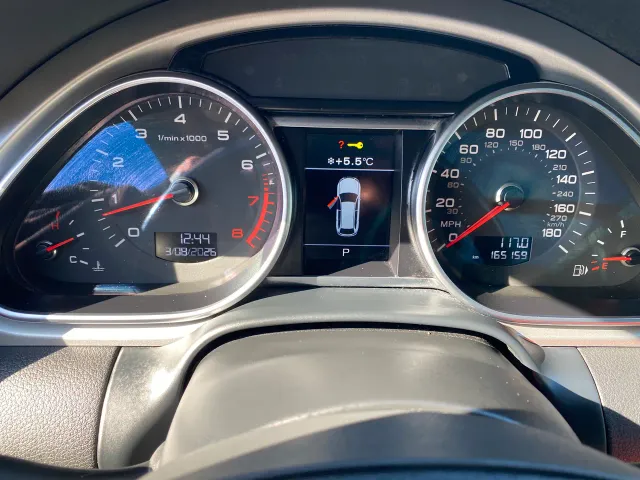 Audi Q7 - фото 5