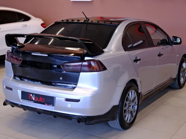 Mitsubishi Lancer - фото 5