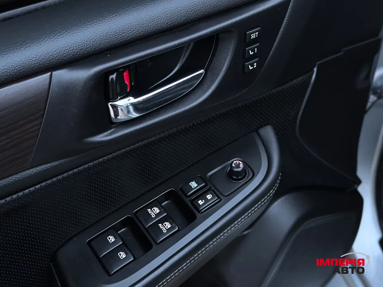 Subaru Legacy - фото 11