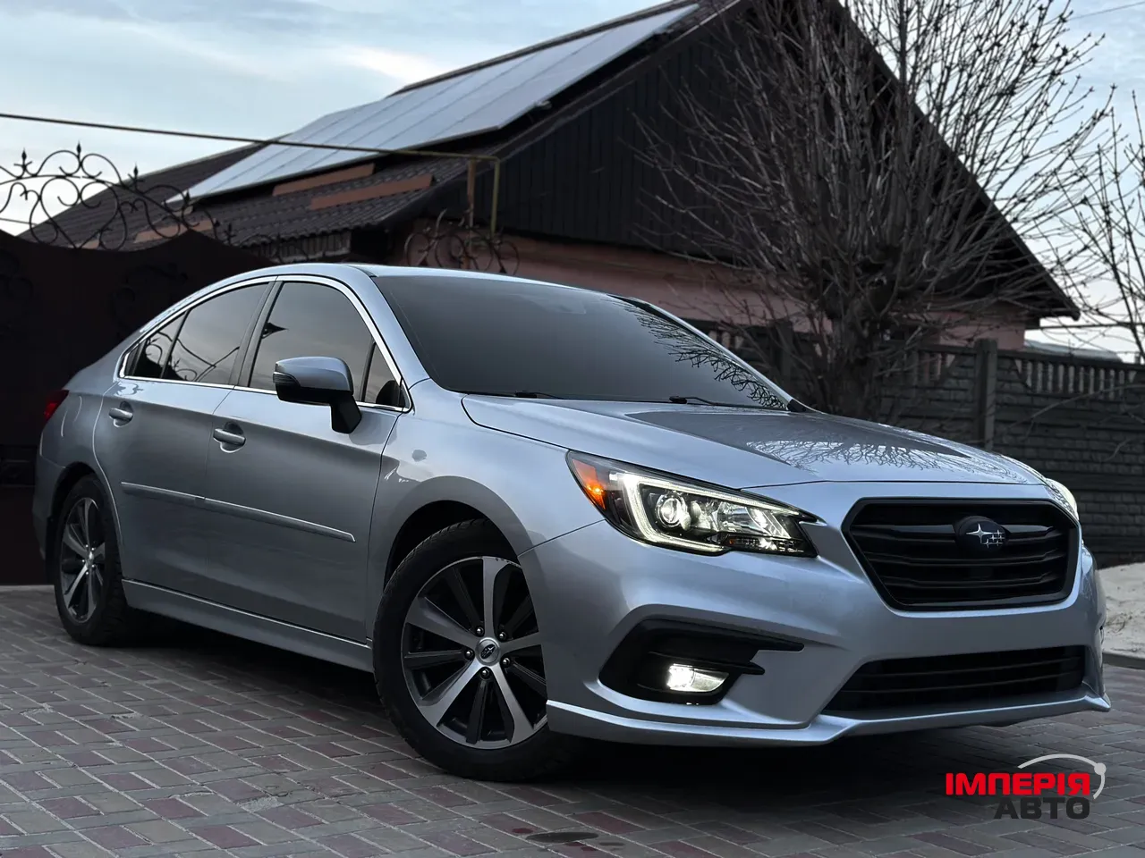 Subaru Legacy - фото 3