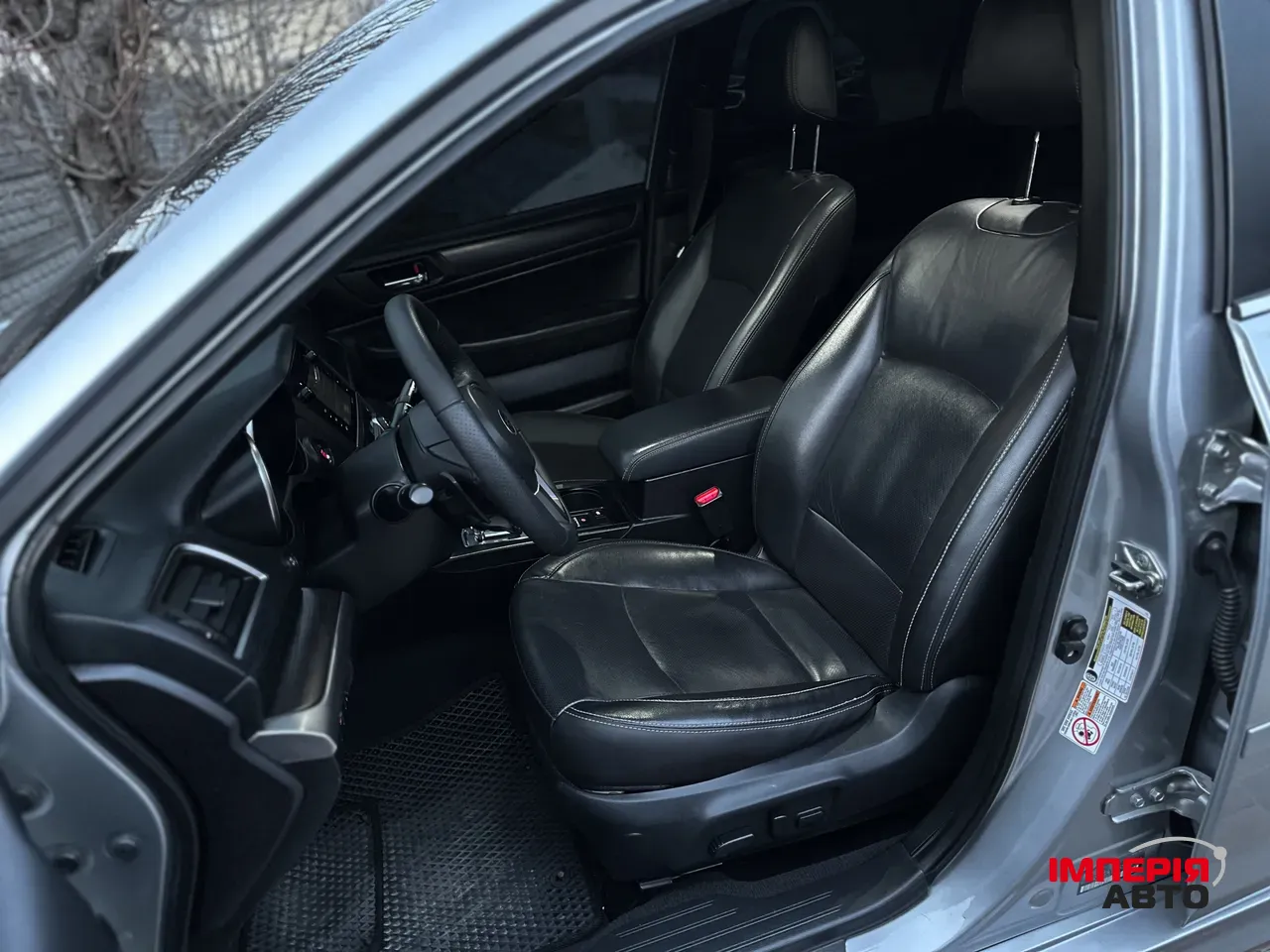 Subaru Legacy - фото 8