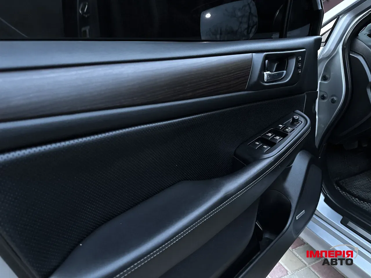 Subaru Legacy - фото 9