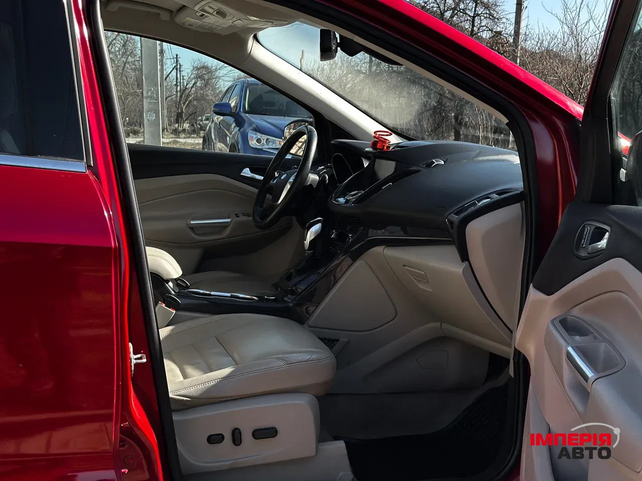 Ford Escape - фото 8