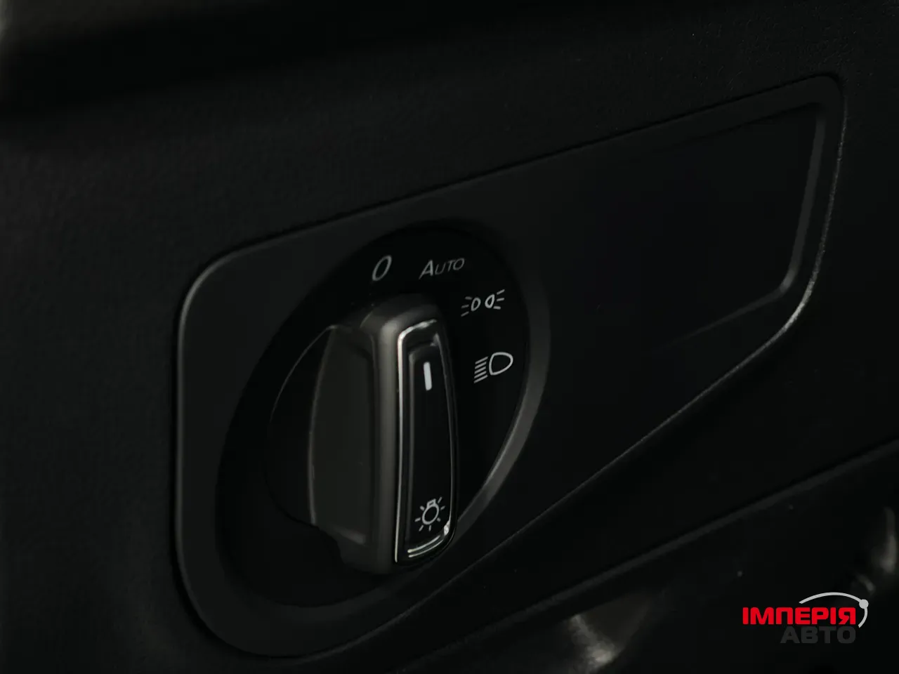 Volkswagen Tiguan - фото 14