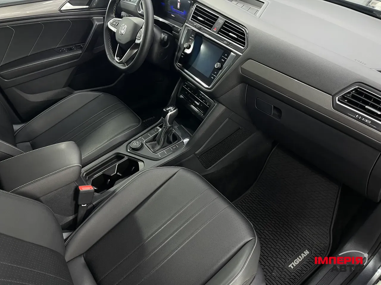 Volkswagen Tiguan - фото 10