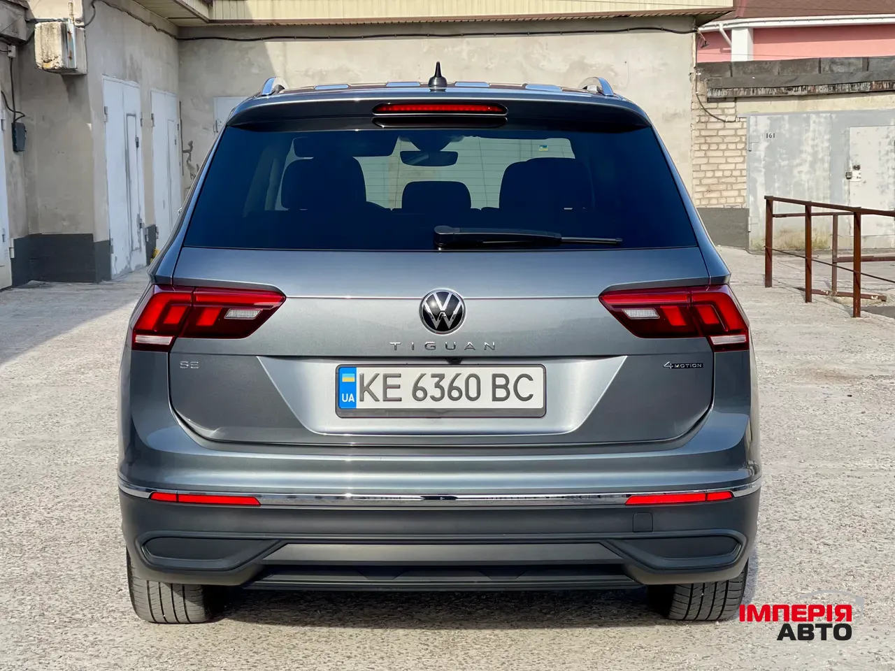 Volkswagen Tiguan - фото 6
