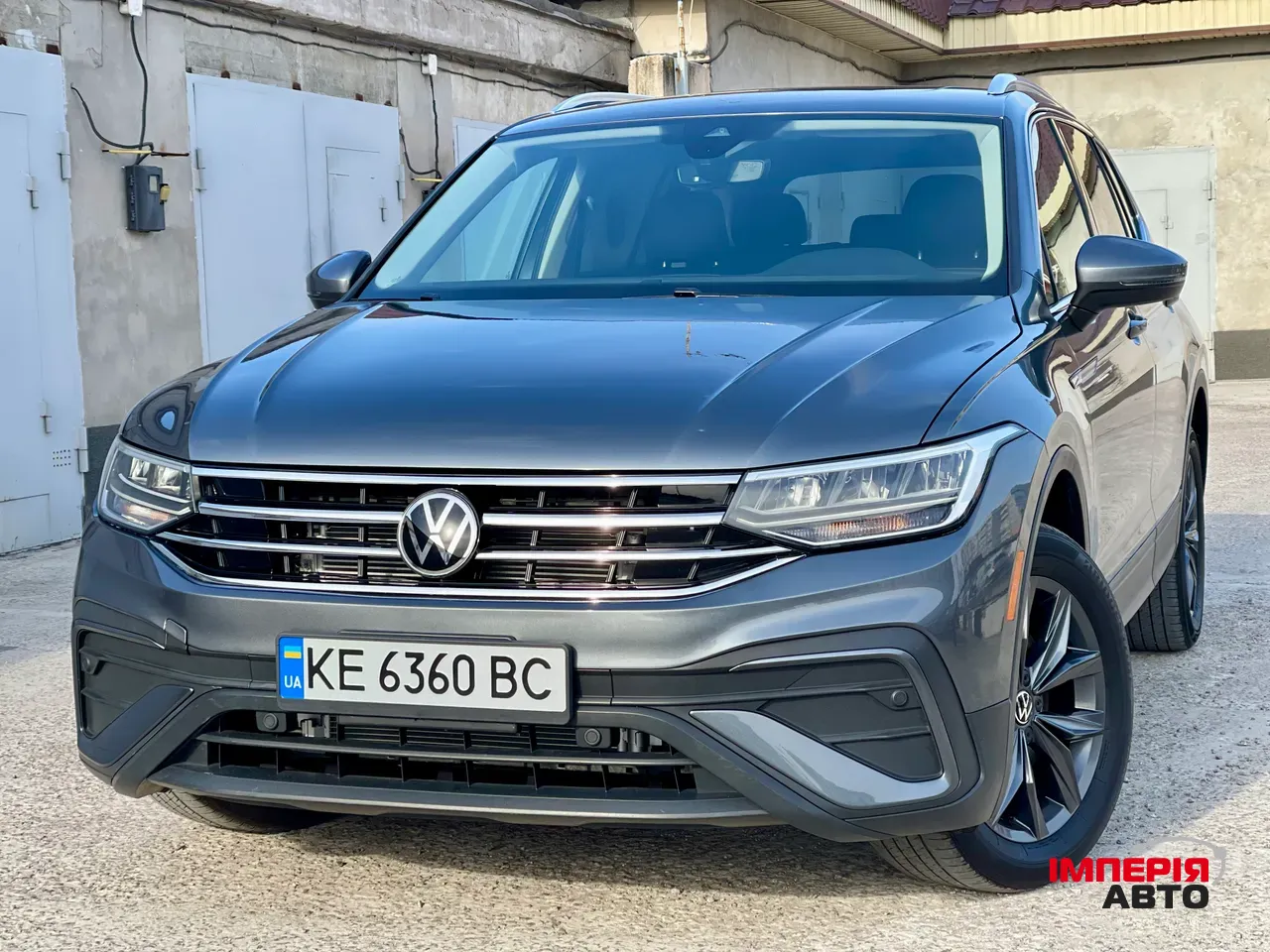 Volkswagen Tiguan - фото 2