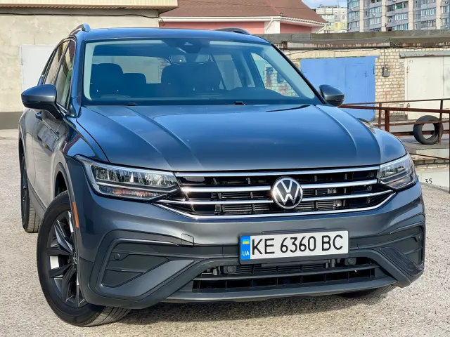 Volkswagen Tiguan - фото 1