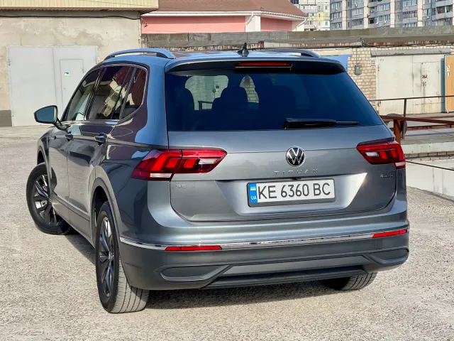 Volkswagen Tiguan - фото 4