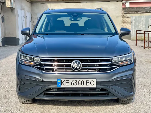 Volkswagen Tiguan - фото 3