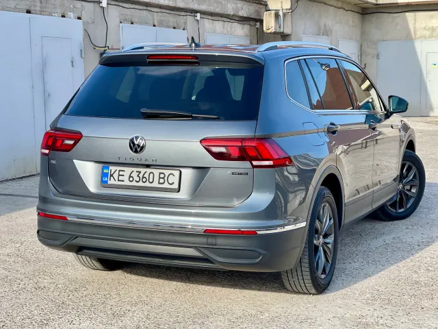 Volkswagen Tiguan - фото 5