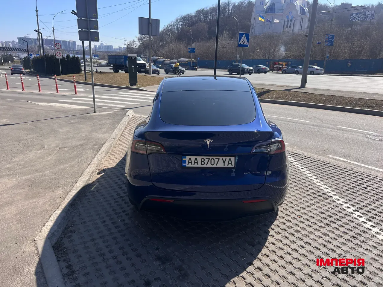 Tesla Model Y - фото 3