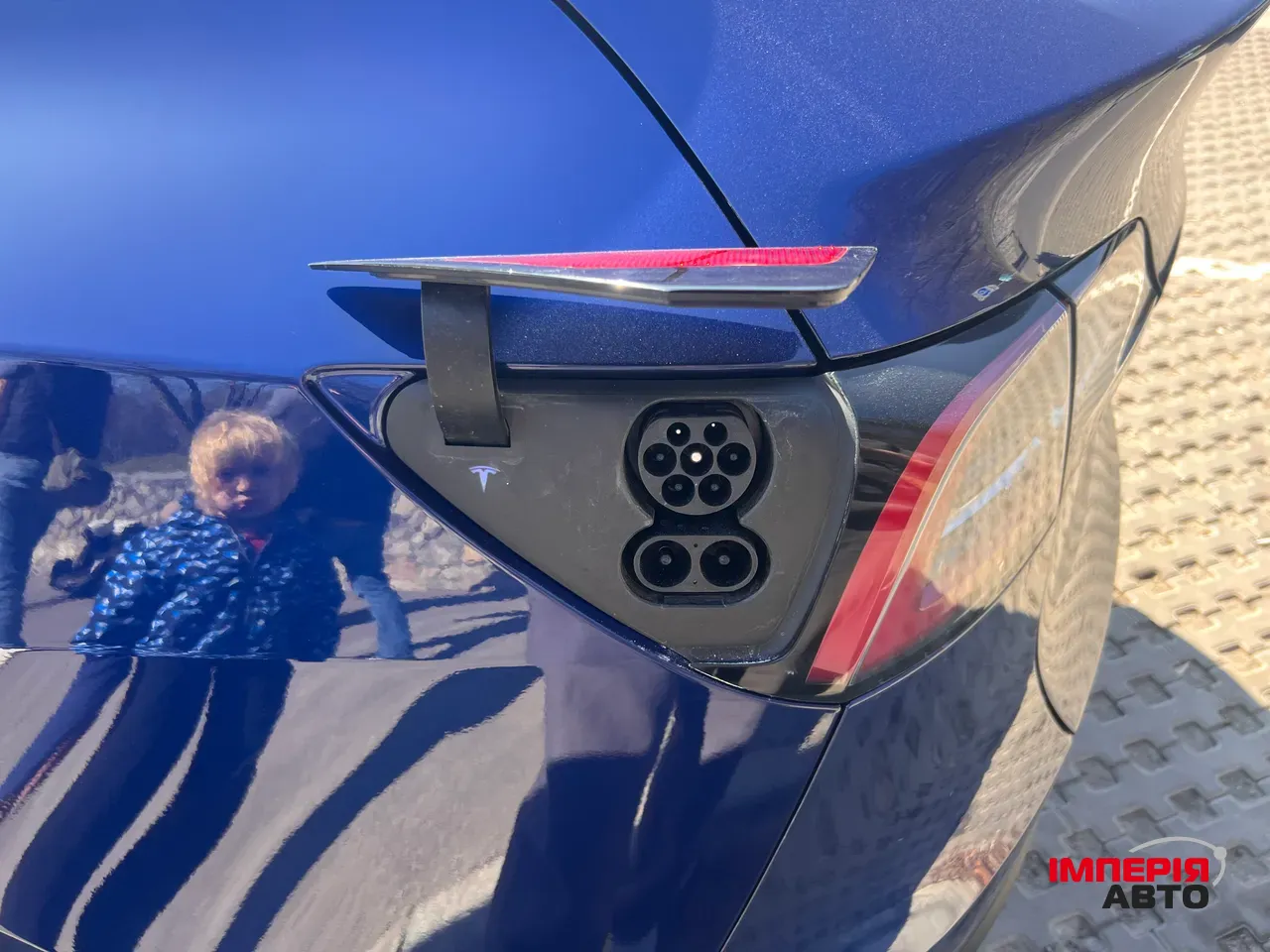 Tesla Model Y - фото 8