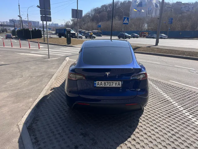 Tesla Model Y - фото 3