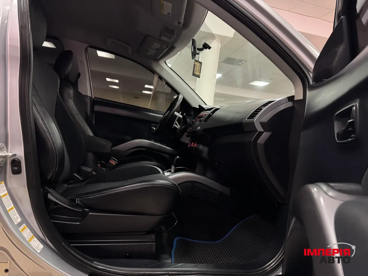 Mitsubishi Outlander - фото 7