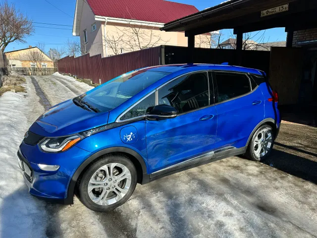 Chevrolet Bolt - фото 1