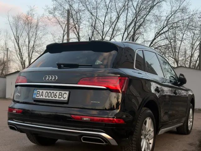 Audi Q5 - фото 4
