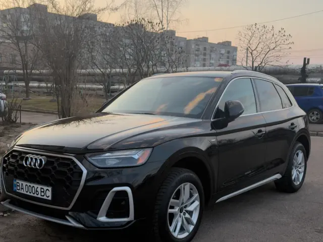 Audi Q5 - фото 1