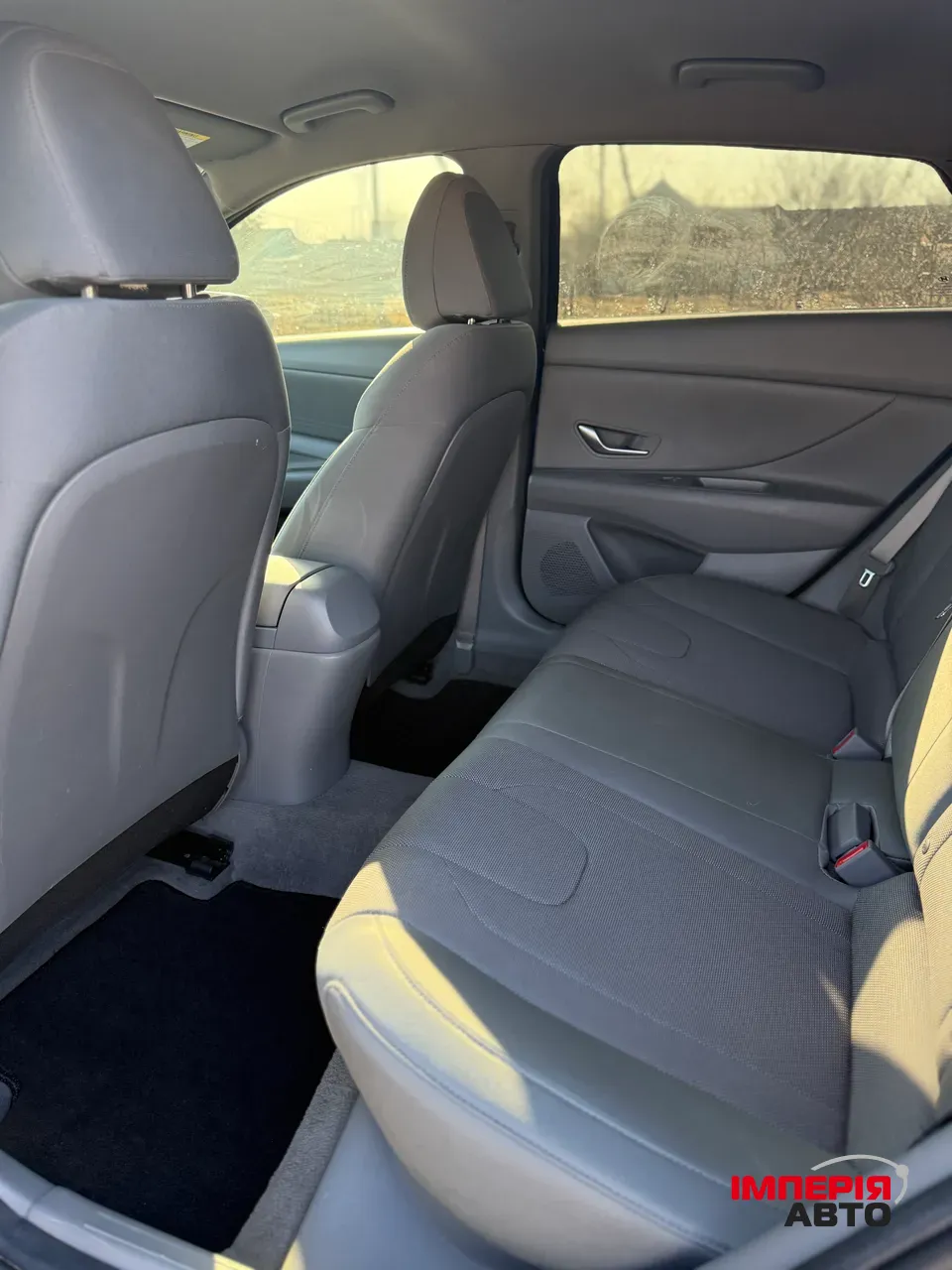 Hyundai Elantra - фото 11