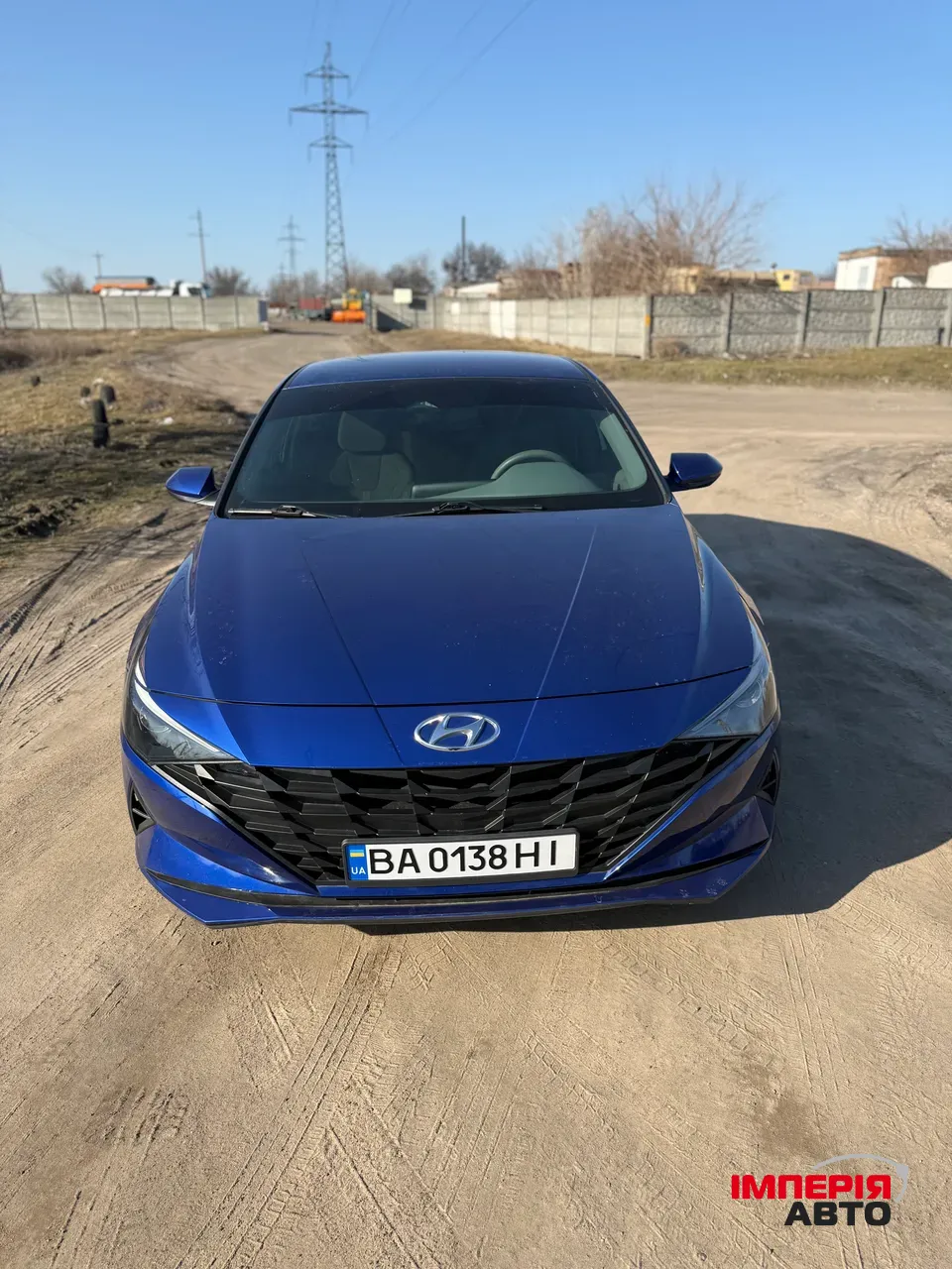 Hyundai Elantra - фото 1