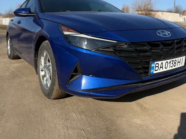 Hyundai Elantra - фото 4