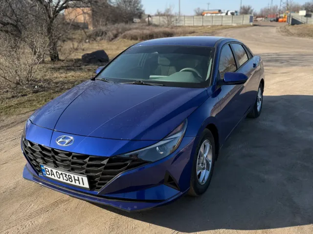 Hyundai Elantra - фото 2