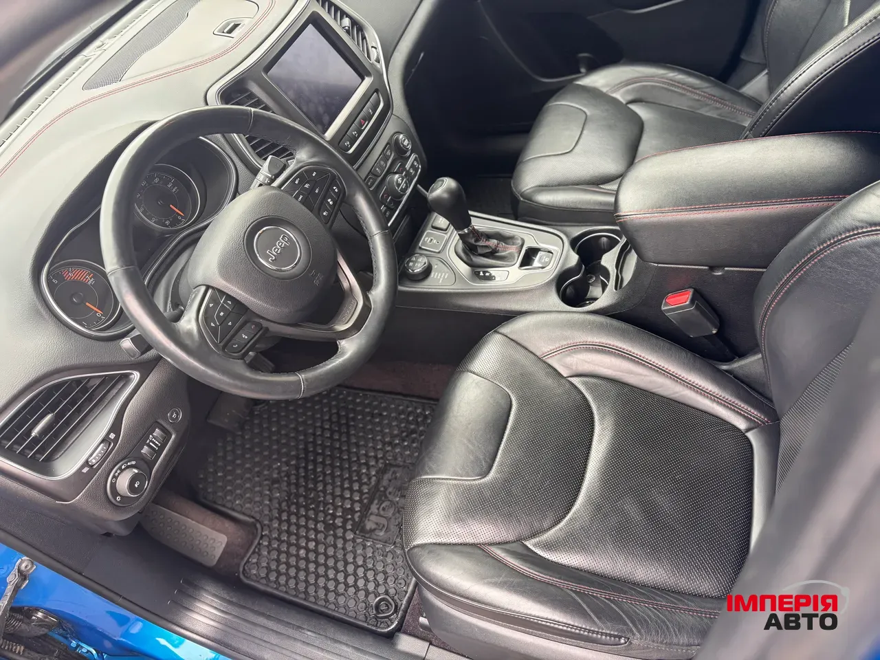 Jeep Cherokee - фото 6