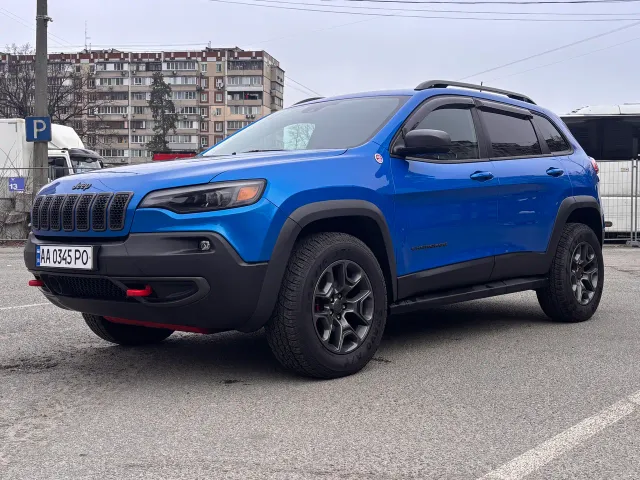 Jeep Cherokee - фото 2