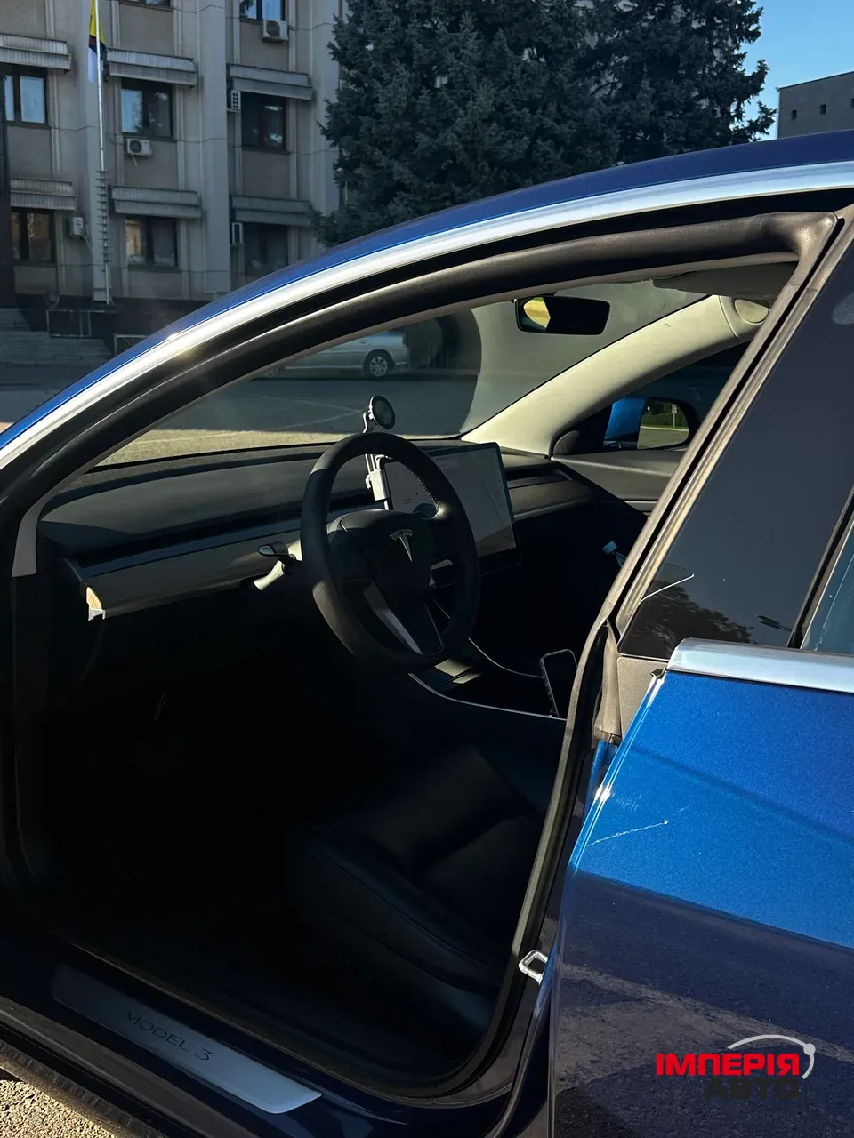 Tesla Model 3 - фото 2