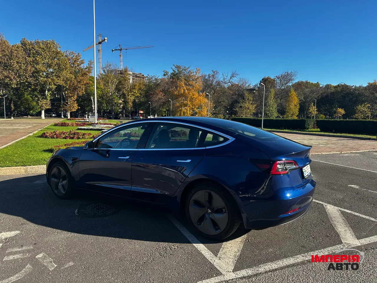 Tesla Model 3 - фото 4