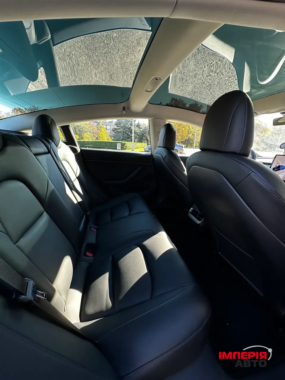 Tesla Model 3 - фото 7