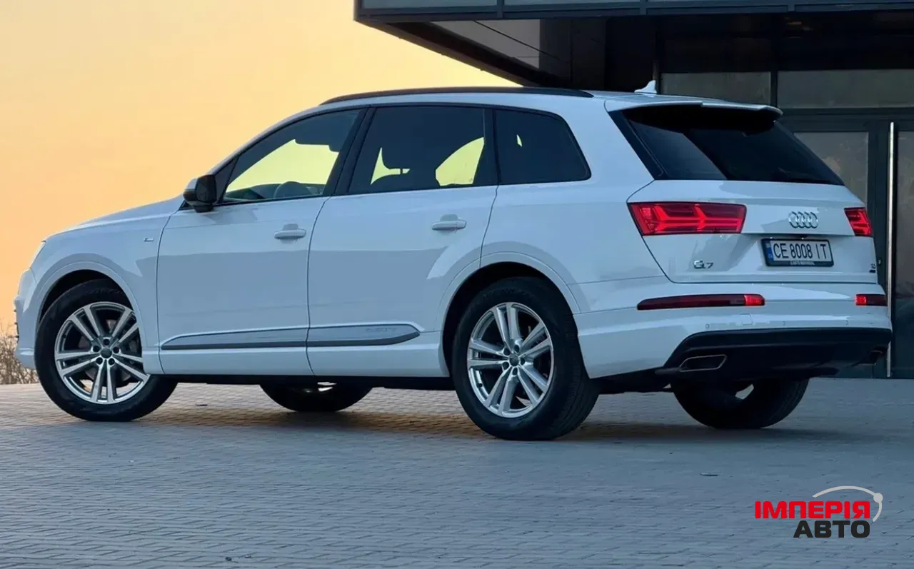 Audi Q7 - фото 3