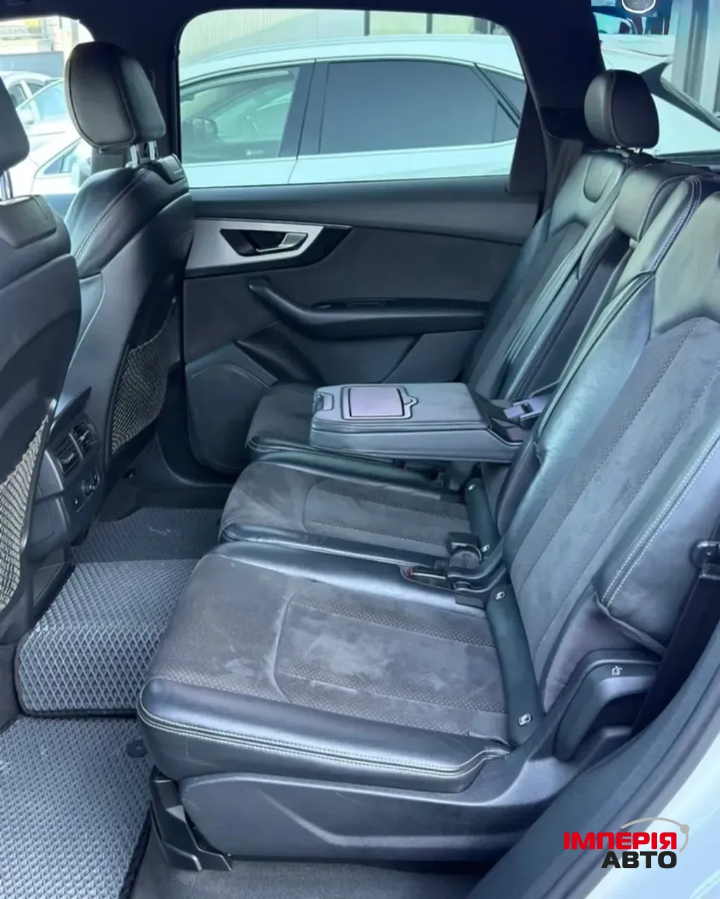 Audi Q7 - фото 13