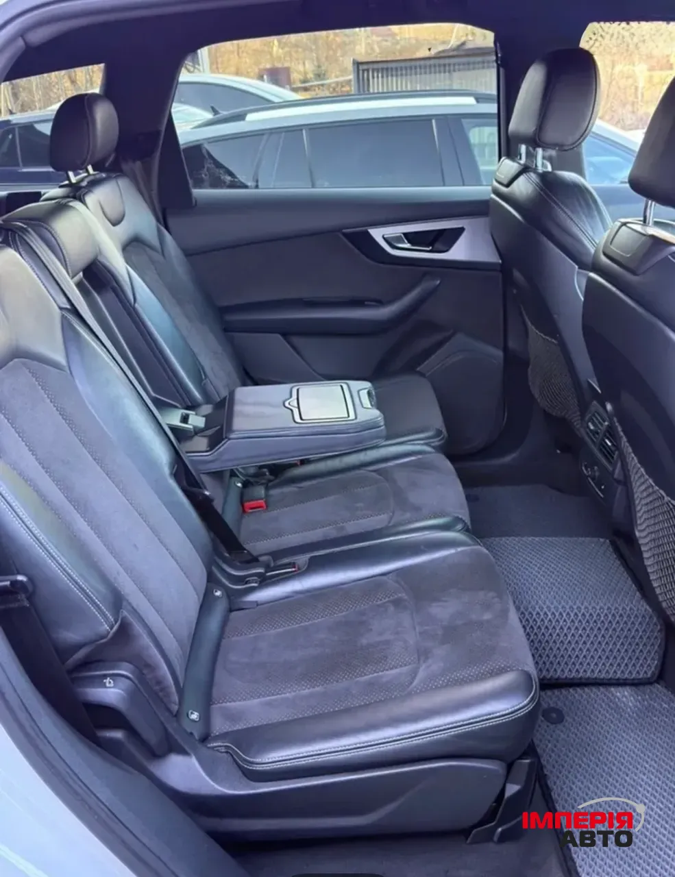 Audi Q7 - фото 14