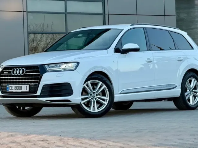 Audi Q7 - фото 1