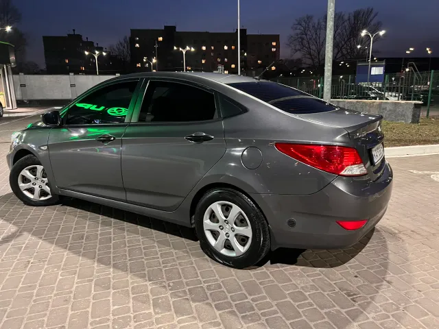 Hyundai Accent - фото 2