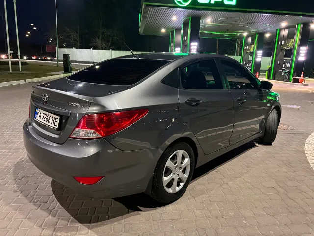 Hyundai Accent - фото 3