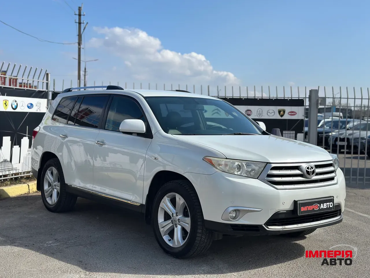 Toyota Highlander - фото 3