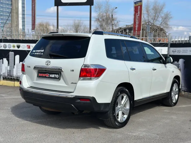 Toyota Highlander - фото 5