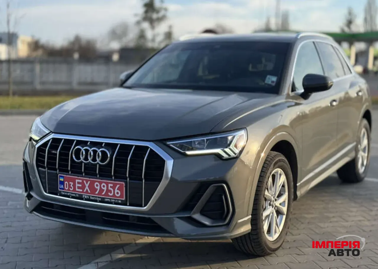 Audi Q3 - фото 1