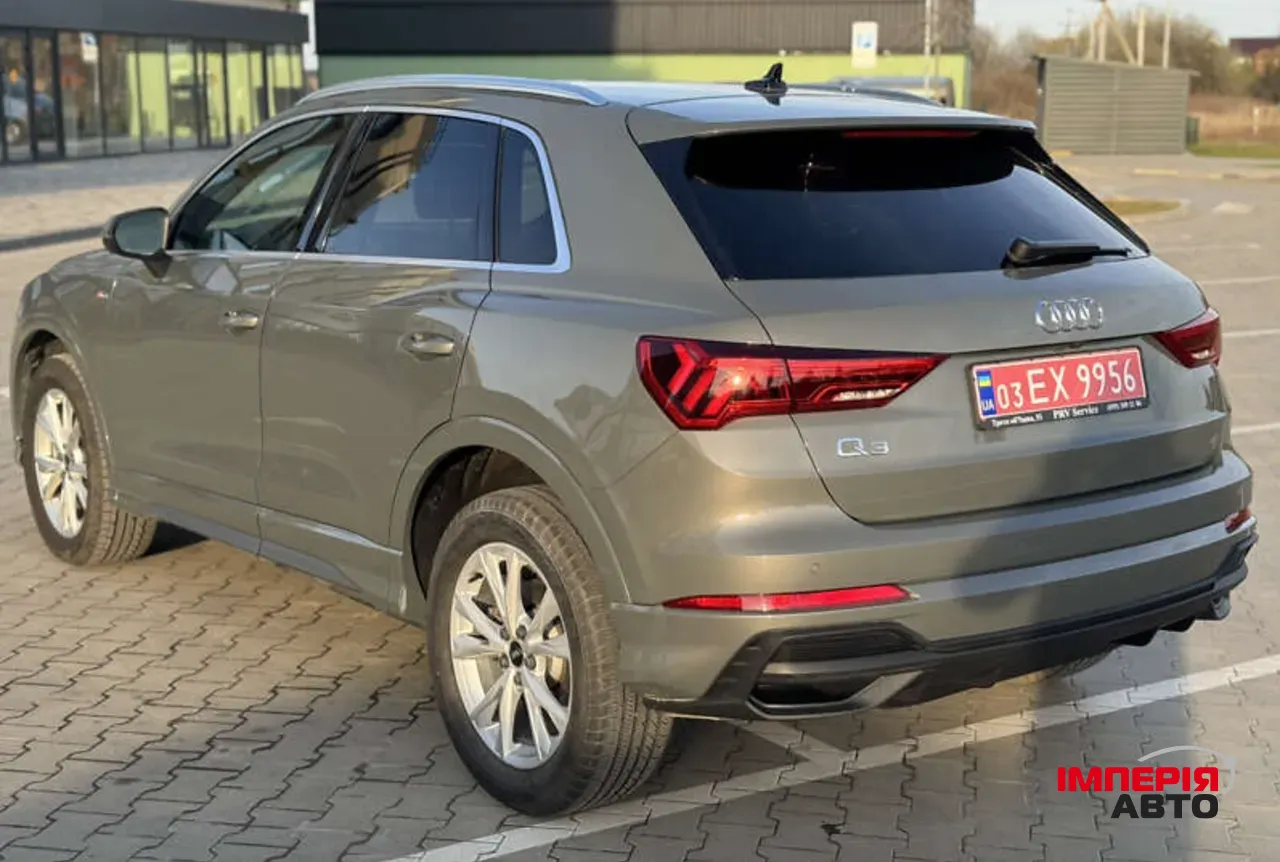 Audi Q3 - фото 7