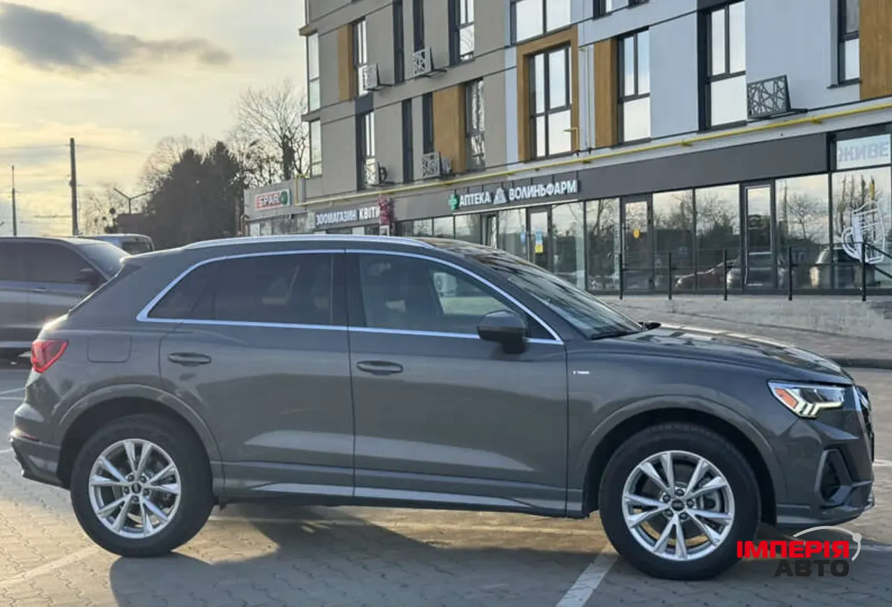 Audi Q3 - фото 4