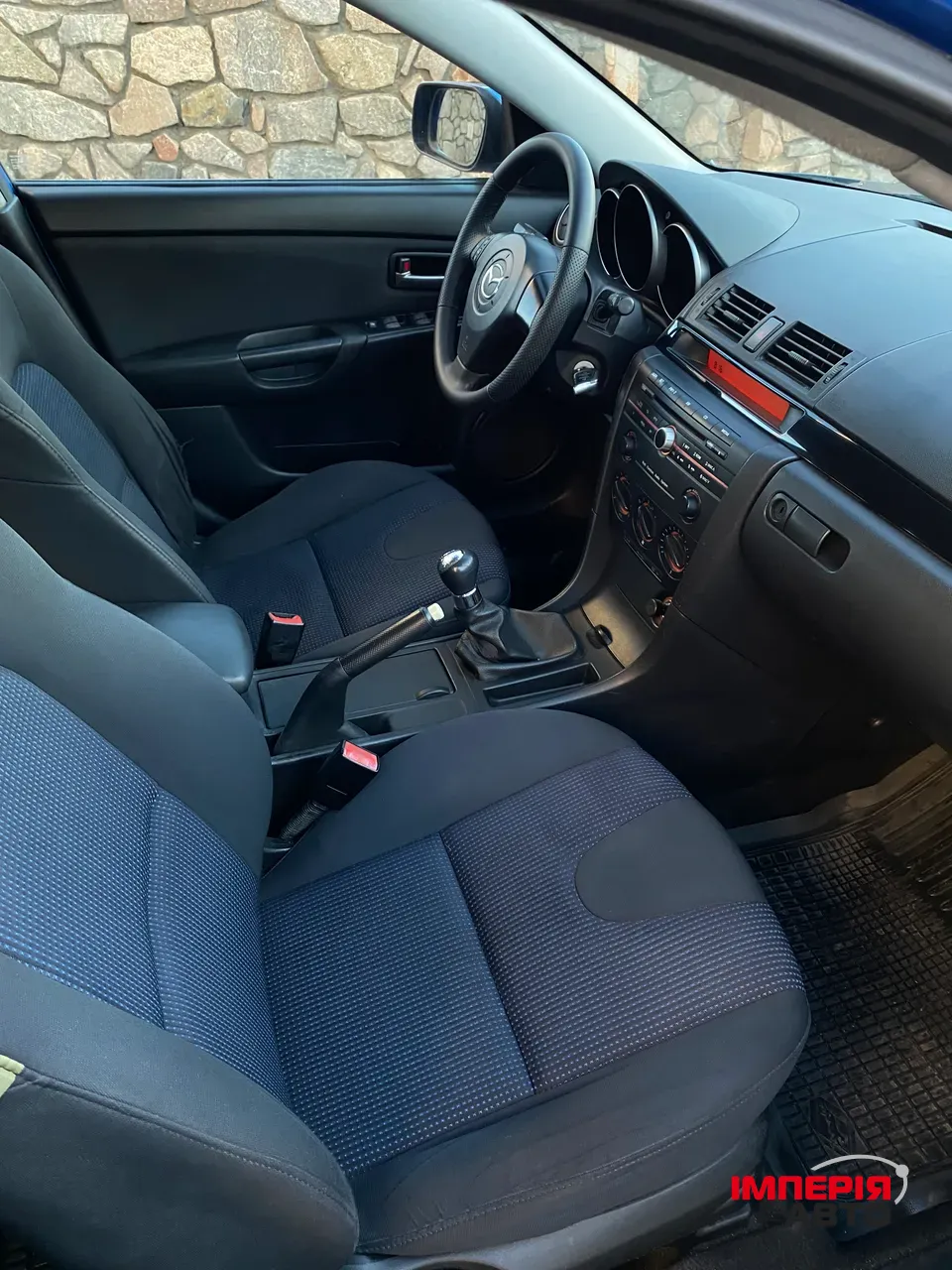 Mazda 3 - фото 13