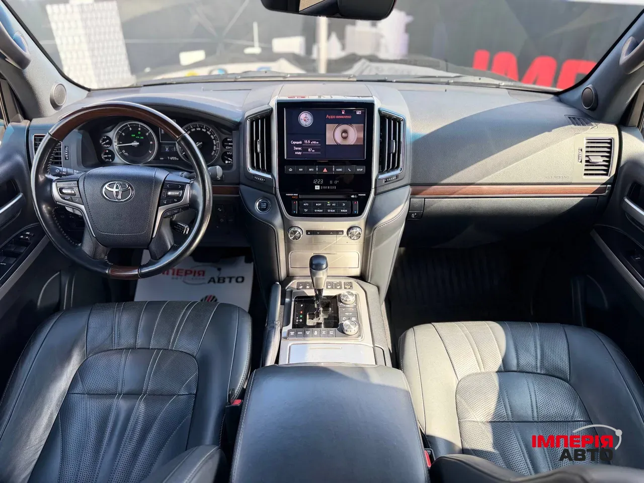 Toyota Land Cruiser - фото 7