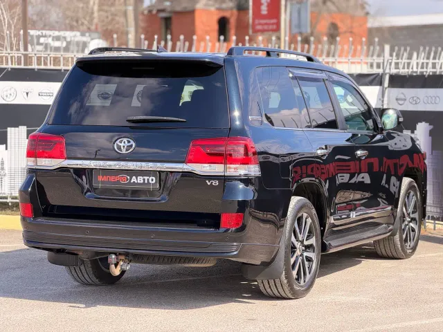 Toyota Land Cruiser - фото 4