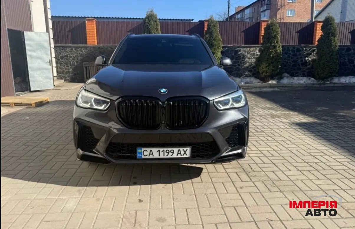 BMW X5 - фото 1