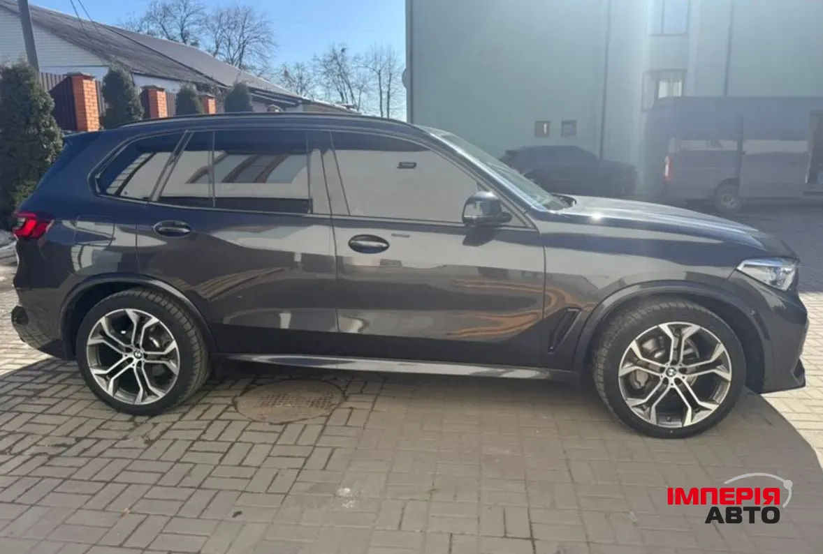 BMW X5 - фото 2