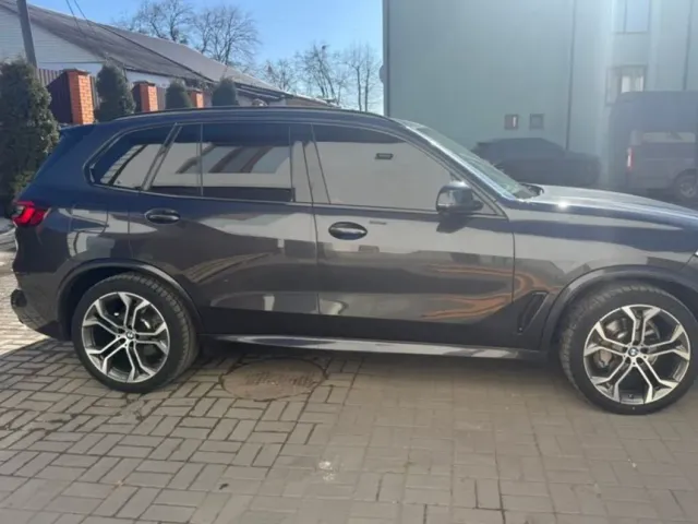 BMW X5 - фото 2