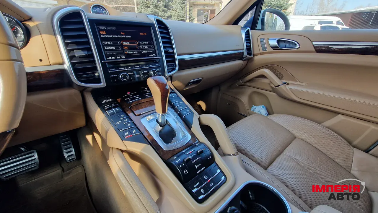 Porsche Cayenne - фото 23